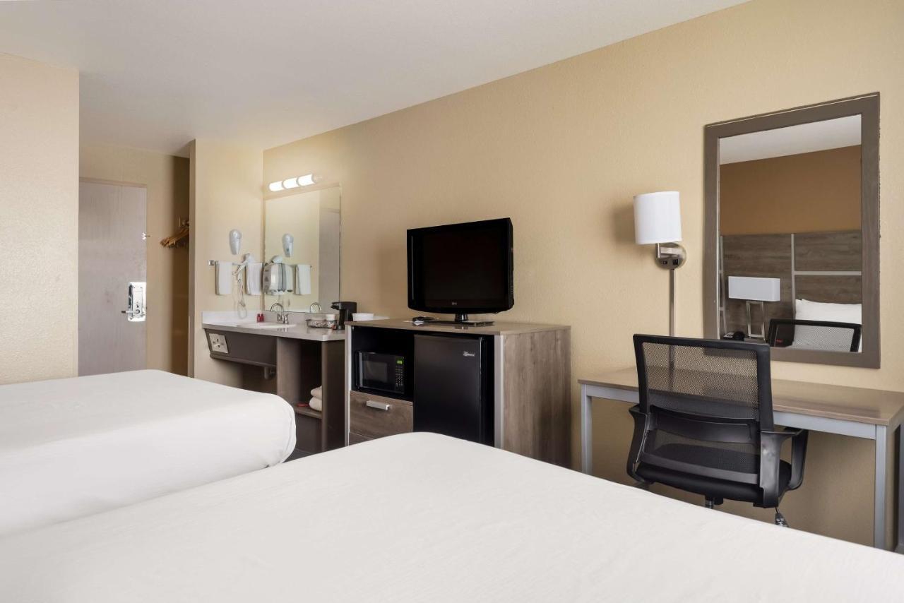 Surestay Hotel By Best Western Wells Kültér fotó