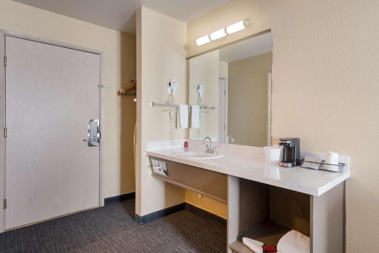 Surestay Hotel By Best Western Wells Kültér fotó