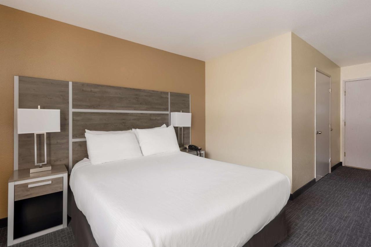 Surestay Hotel By Best Western Wells Kültér fotó