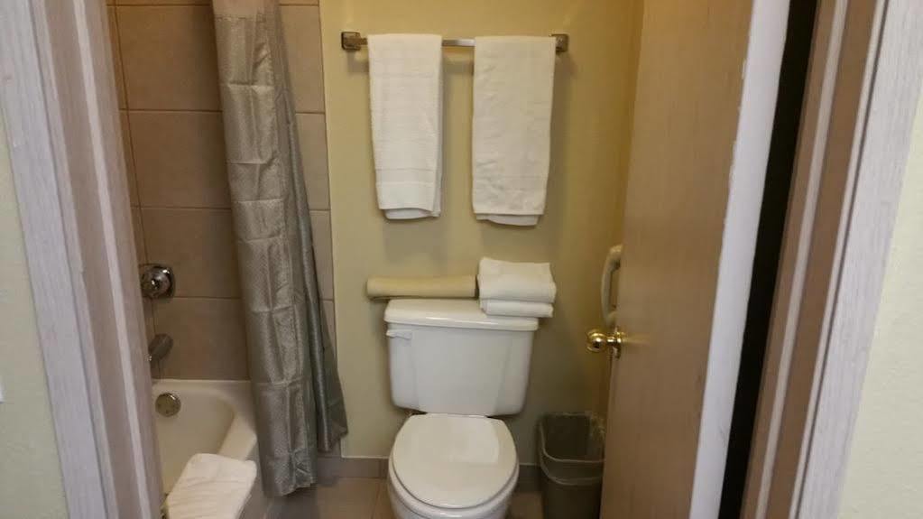 Surestay Hotel By Best Western Wells Kültér fotó